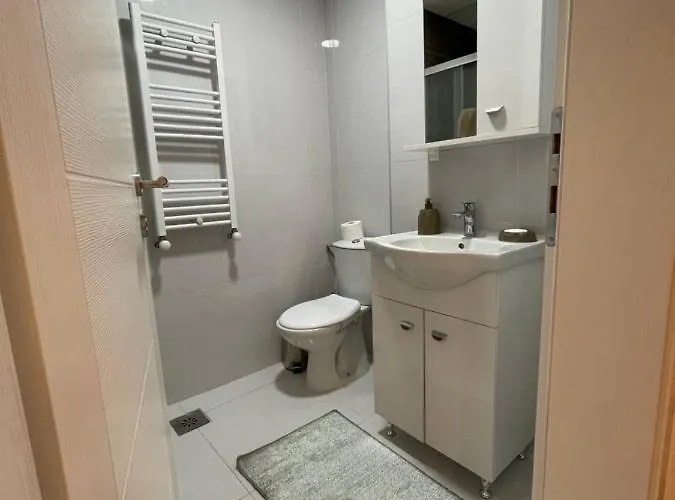 Near Bus Station Jk *